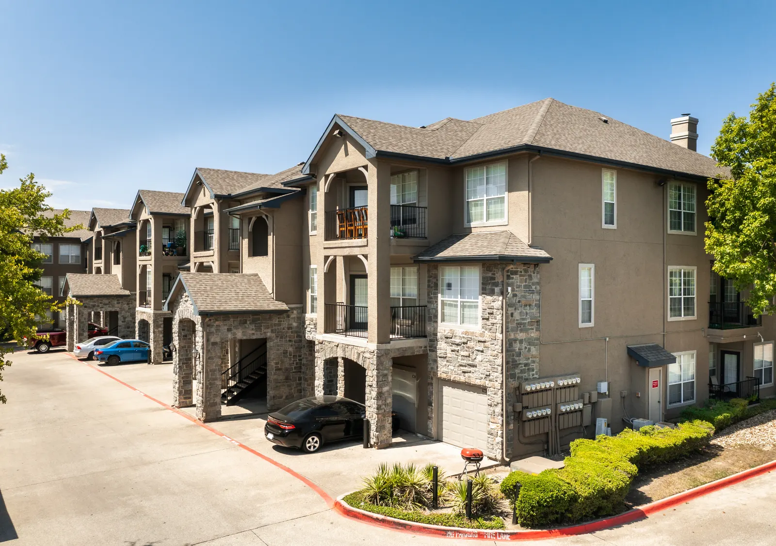 3 Star Garden Apartments