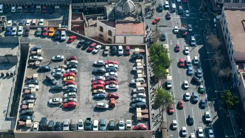 Land use requirements in commercial development