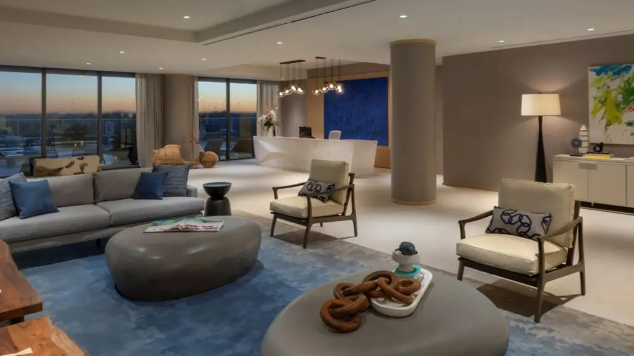 Oceanfront apartment lounge
