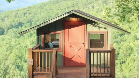 Cover image for the article "The Boom of RV Parks, RV Resorts, and Glamping Campgrounds in Modern Travel"